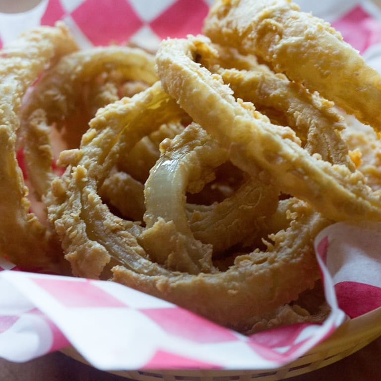 Crunchy Onion Rings: A Southern Favorite